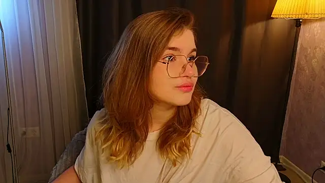 Snapshot of SophieMurrr chatting on January 7, 10:40 am SophieMurrr online show from January 7, 10:40 am