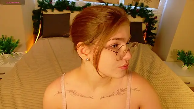 Snapshot of SophieMurrr chatting on January 15, 3:38 pm SophieMurrr online show from January 15, 3:38 pm