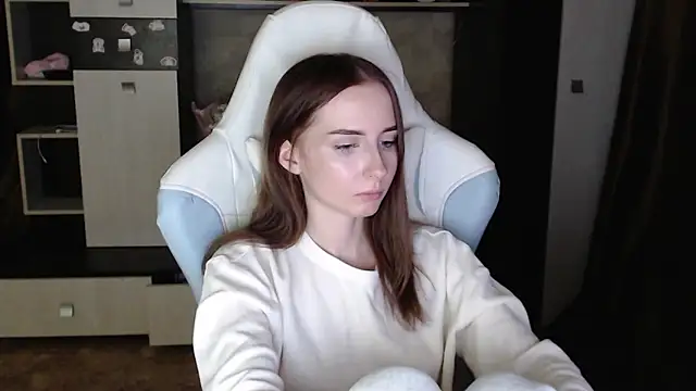 Cutti Crystal online show from October 27, 6:12 pm