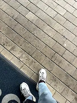 Snapshot of kamo012000 chatting on September 30, 8:41 am kamo012000 online show from September 30, 8:41 am