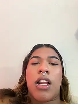 Snapshot of cam11_07 chatting on May 20, 10:27 pm cam11 07 online show from May 20, 10:27 pm