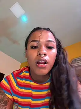 cam11 07 online show from July 11, 7:49 pm