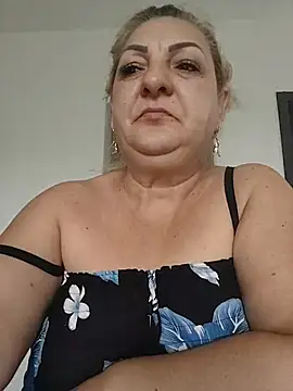 Snapshot of clarabbw47 chatting on June 15, 7:21 am clarabbw47 online show from June 15, 7:21 am