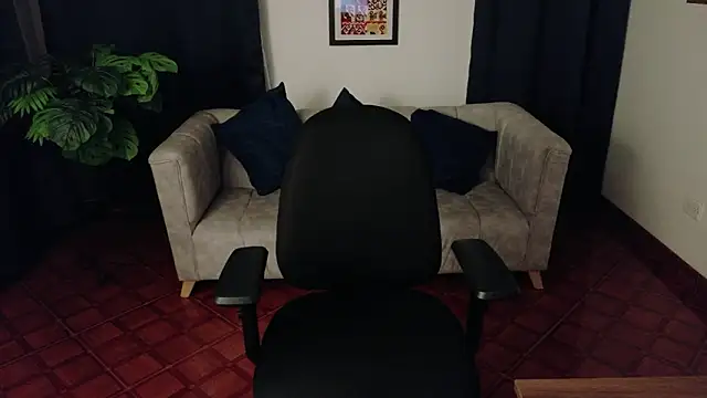 chloeey777  online show from March 20, 8:14 pm