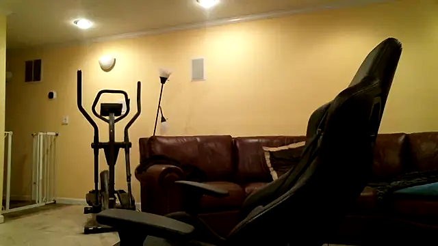 Snapshot of james421__ chatting on June 7, 3:54 am james421 online show from June 7, 3:54 am