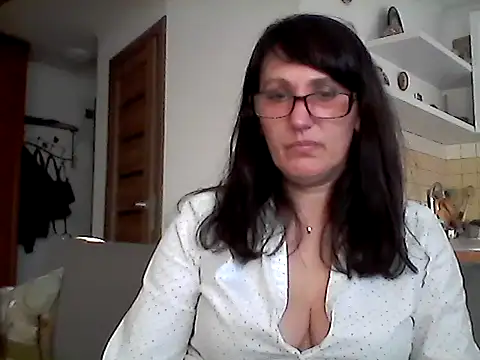 Snapshot of Elena48324 chatting on April 23, 4:53 pm Elena48324 online show from April 23, 4:53 pm