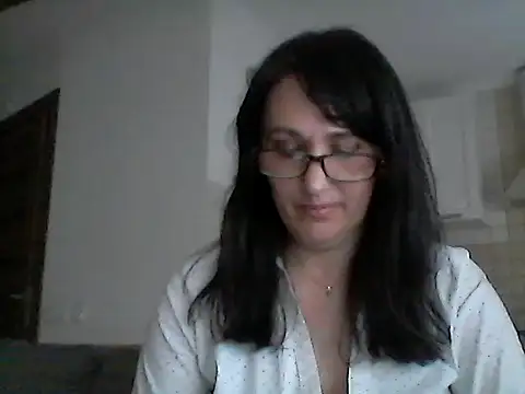 Snapshot of Elena48324 chatting on May 6, 5:18 pm Elena48324 online show from May 6, 5:18 pm