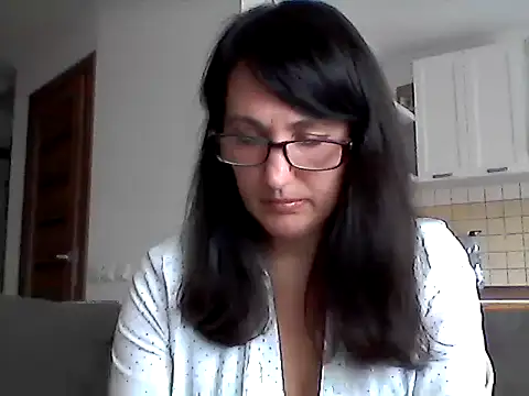 Snapshot of Elena48324 chatting on May 16, 10:23 am Elena48324 online show from May 16, 10:23 am