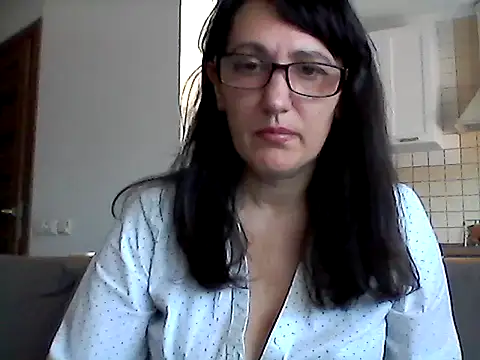 Snapshot of Elena48324 chatting on May 17, 6:22 am Elena48324 online show from May 17, 6:22 am