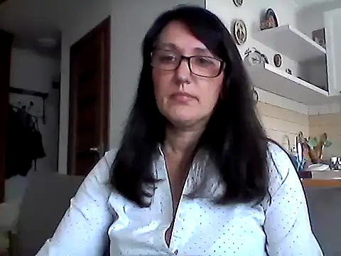 Snapshot of Elena48324 chatting on May 19, 11:16 am Elena48324 online show from May 19, 11:16 am