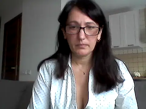 Snapshot of Elena48324 chatting on June 1, 9:55 am Elena48324 online show from June 1, 9:55 am