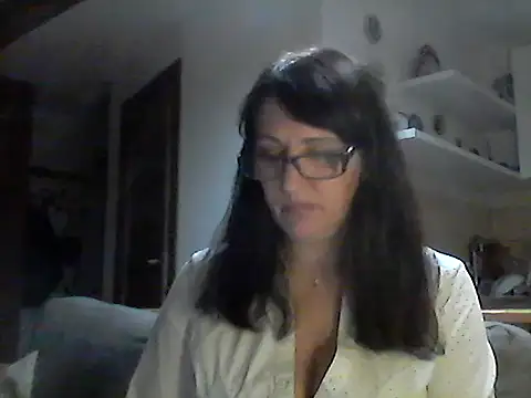 Snapshot of Elena48324 chatting on June 5, 6:57 pm Elena48324 online show from June 5, 6:57 pm