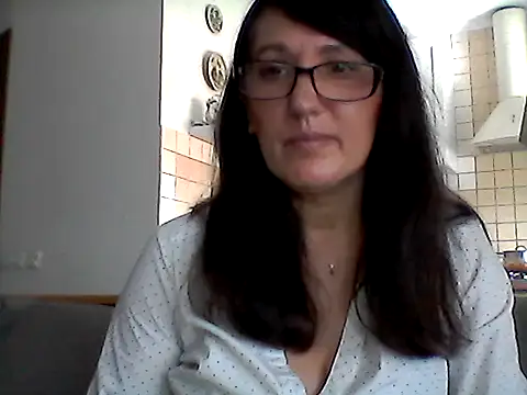 Snapshot of Elena48324 chatting on June 7, 10:52 am Elena48324 online show from June 7, 10:52 am