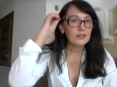 Snapshot of Elena48324 chatting on June 12, 1:10 pm Elena48324 online show from June 12, 1:10 pm