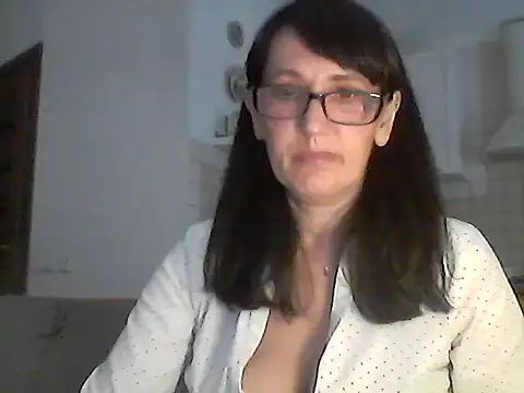 Snapshot of Elena48324 chatting on June 16, 4:53 pm Elena48324 online show from June 16, 4:53 pm