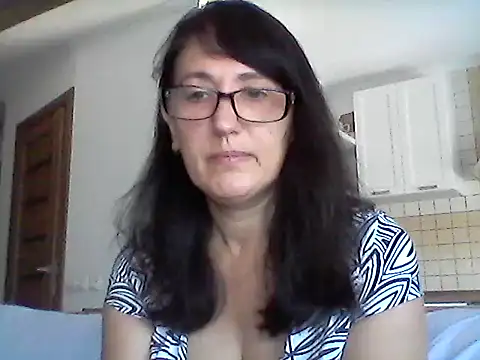 Snapshot of Elena48324 chatting on July 4, 5:57 am Elena48324 online show from July 4, 5:57 am