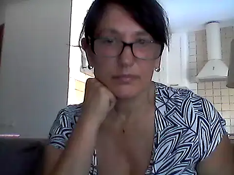 Snapshot of Elena48324 chatting on August 2, 8:57 am Elena48324 online show from August 2, 8:57 am