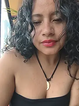 Snapshot of Yaya_watson chatting on July 10, 7:27 pm Yaya watson online show from July 10, 7:27 pm