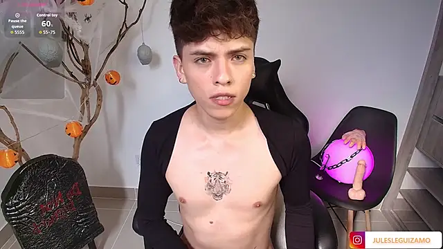 stev austin  online show from October 9, 8:29 pm