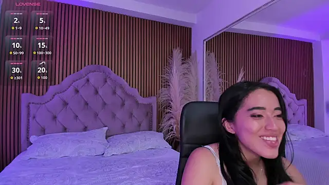 Starbutterflyy  online show from February 12, 4:51 am