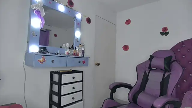 soffy rosses online show from April 11, 1:54 am