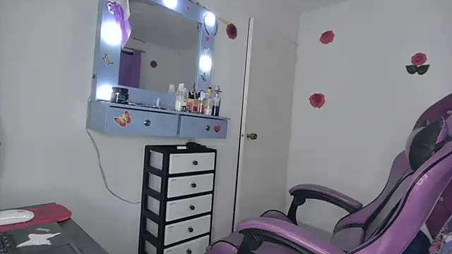 soffy rosses online show from April 18, 4:27 am