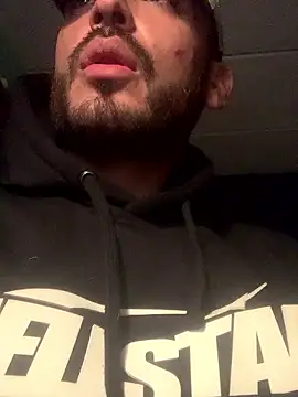 Snapshot of malek_xarx_ chatting on January 17, 4:28 am malek xarx online show from January 17, 4:28 am