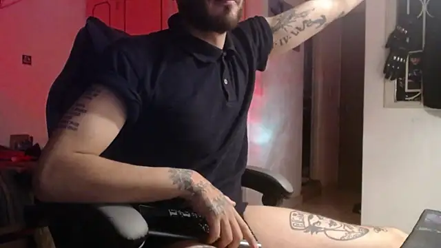 Snapshot of malek_xarx_ chatting on February 7, 3:10 am malek xarx online show from February 7, 3:10 am