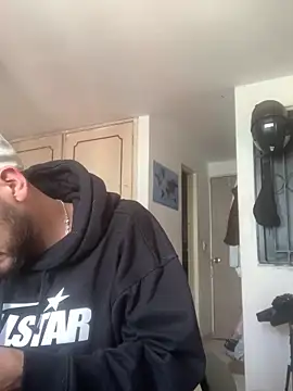 Snapshot of malek_xarx_ chatting on February 28, 3:35 pm malek xarx online show from February 28, 3:35 pm