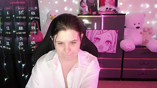 AmyVibess online show from October 2, 8:05 pm