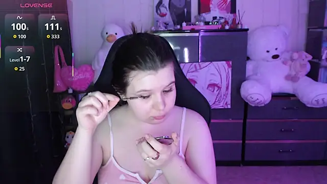 AmyVibess online show from February 15, 8:05 pm