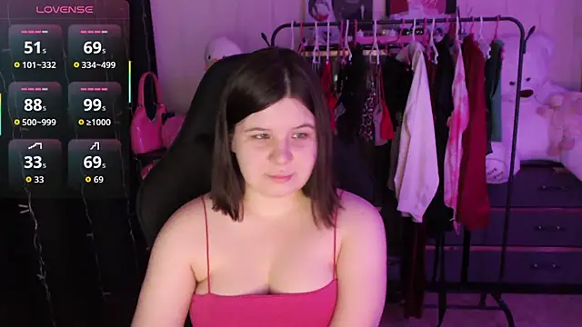 Snapshot of AmyVibess chatting on May 1, 6:12 pm AmyVibess online show from May 1, 6:12 pm
