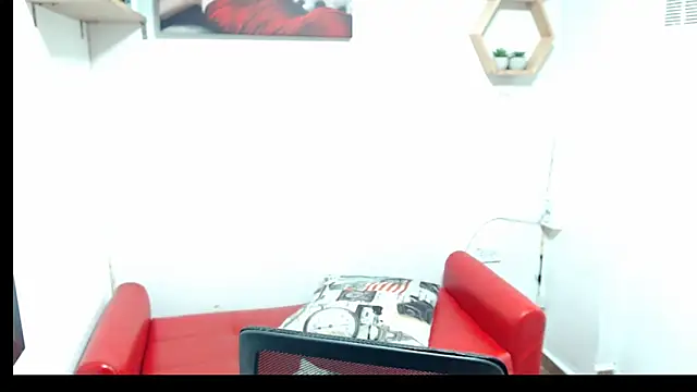 Snapshot of DIVAX_MONSERRAT chatting on May 25, 6:36 pm DIVAX MONSERRAT online show from May 25, 6:36 pm
