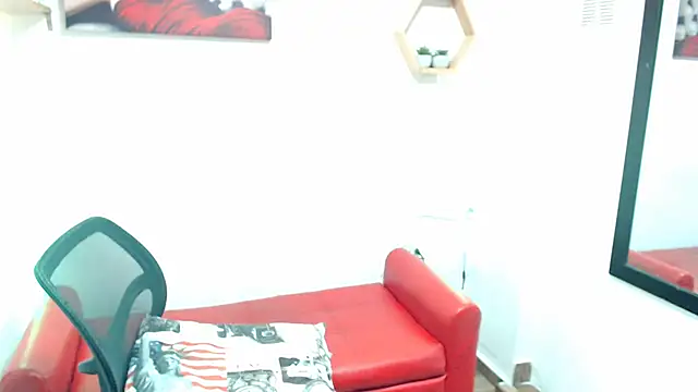 Snapshot of DIVAX_MONSERRAT chatting on June 24, 6:40 pm DIVAX MONSERRAT online show from June 24, 6:40 pm