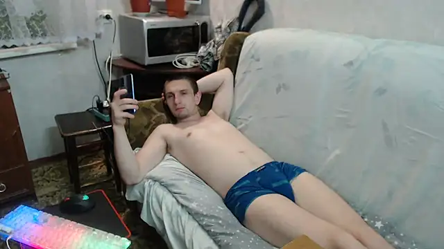 Alexilon online show from March 27, 9:03 pm