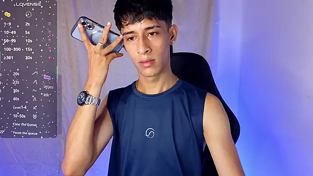 Snapshot of Danny_cute_05 chatting on May 13, 3:42 pm Danny cute 05 online show from May 13, 3:42 pm