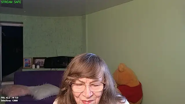Snapshot of Betty_Brick chatting on July 12, 5:59 pm Betty Brick online show from July 12, 5:59 pm