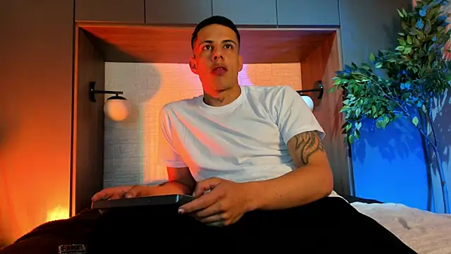 Dustin Sonne online show from January 18, 3:43 am