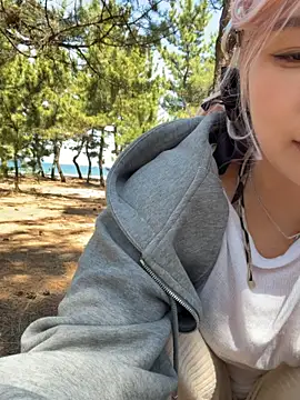 winter11 online show from April 8, 4:01 am