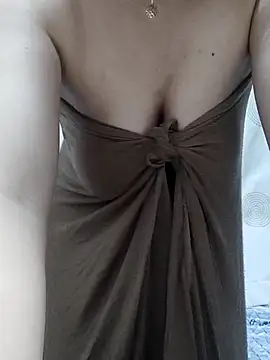 Snapshot of linakhalifa chatting on September 20, 6:42 pm linakhalifa online show from September 20, 6:42 pm