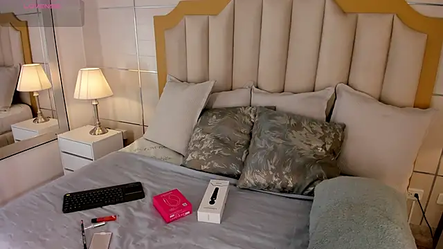 MaddieParker online show from November 27, 7:49 pm