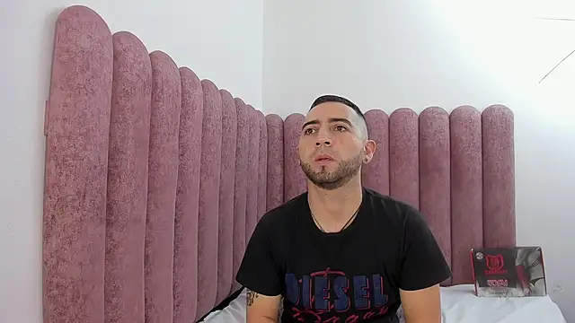 Snapshot of Lushian_ chatting on May 1, 3:38 pm Lushian online show from May 1, 3:38 pm