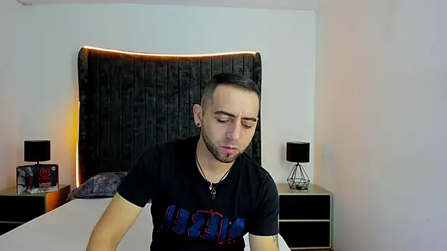 Snapshot of Lushian_ chatting on May 6, 3:28 pm Lushian online show from May 6, 3:28 pm