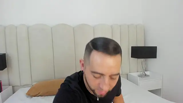 Snapshot of Lushian_ chatting on May 20, 3:51 pm Lushian online show from May 20, 3:51 pm