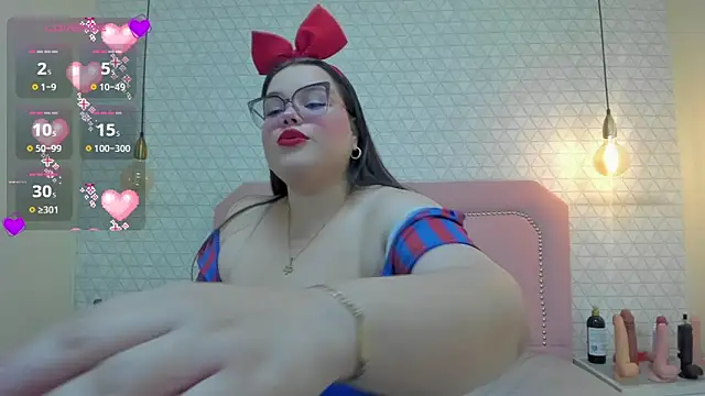 Snapshot of KELSSEYANDERS chatting on April 21, 8:01 pm KELSSEYANDERS online show from April 21, 8:01 pm
