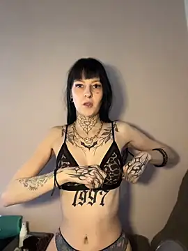Snapshot of Seductively4_20 chatting on May 11, 9:59 am Seductively4 20 online show from May 11, 9:59 am
