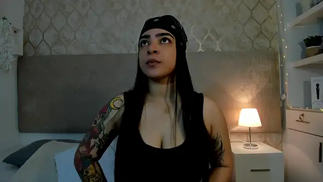 Snapshot of KamilaBetancourt chatting on March 13, 1:07 pm KamilaBetancourt online show from March 13, 1:07 pm
