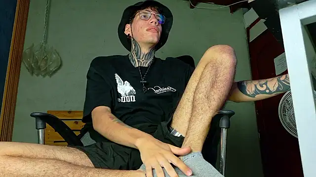 david huge online show from March 27, 1:33 pm