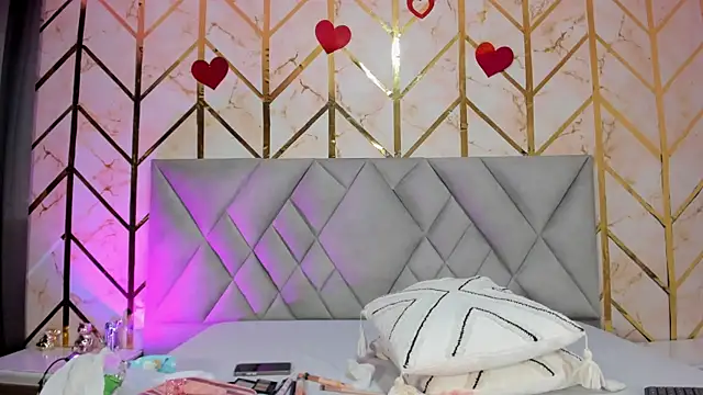 Cassidy 14 online show from April 16, 8:42 pm