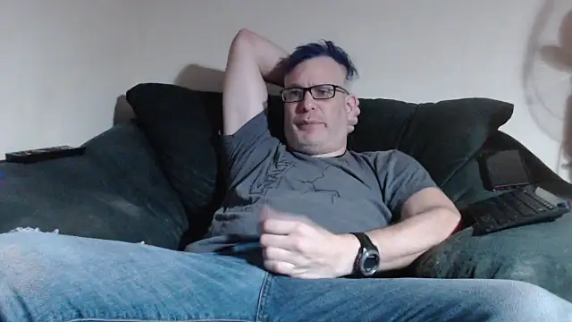 Snapshot of nerdy6 chatting on April 28, 12:42 am nerdy6 online show from April 28, 12:42 am